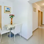 Two-bedroom In Mali Rat